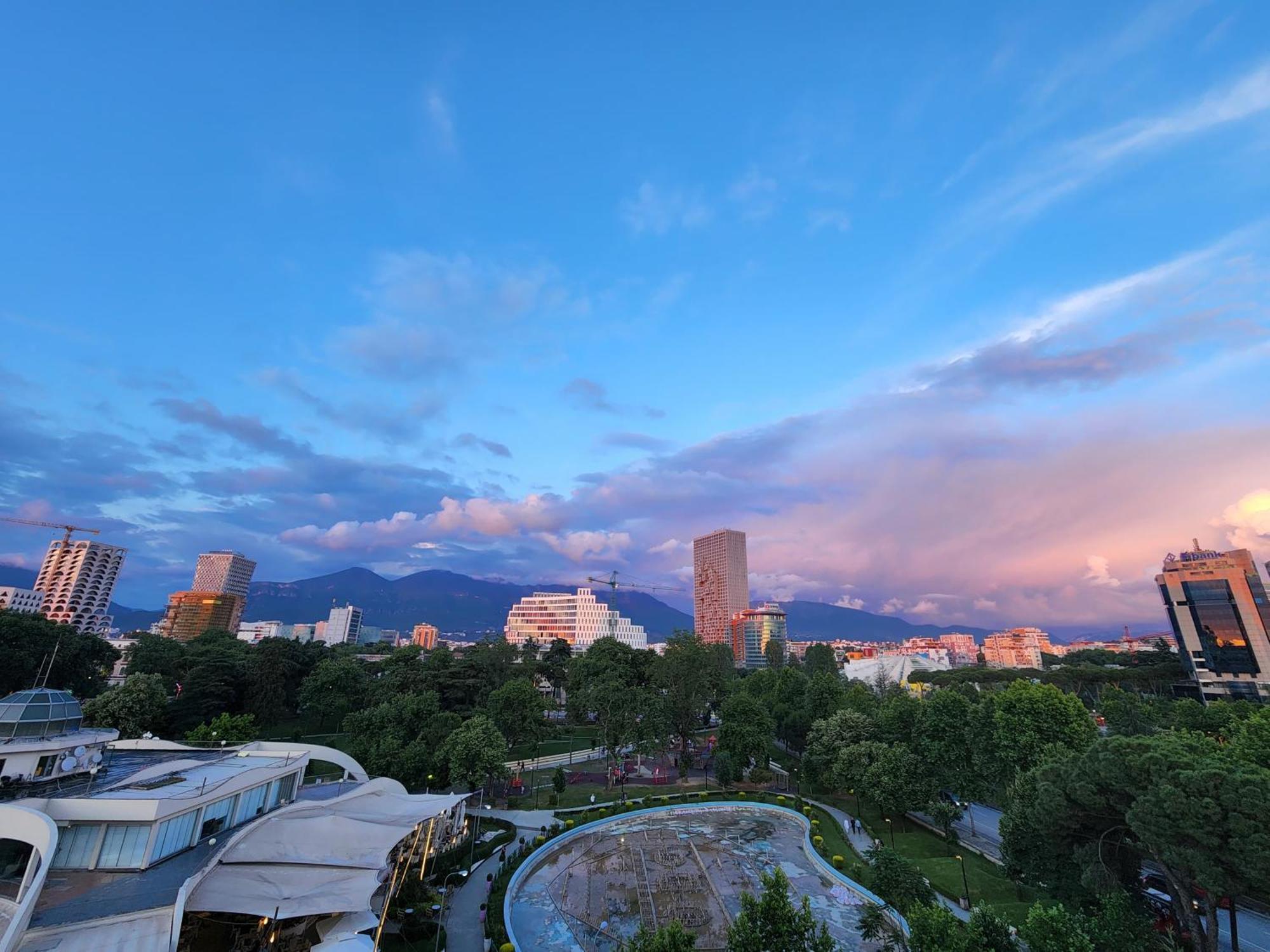 Tirana City Center Penthouse Oasis מראה חיצוני תמונה